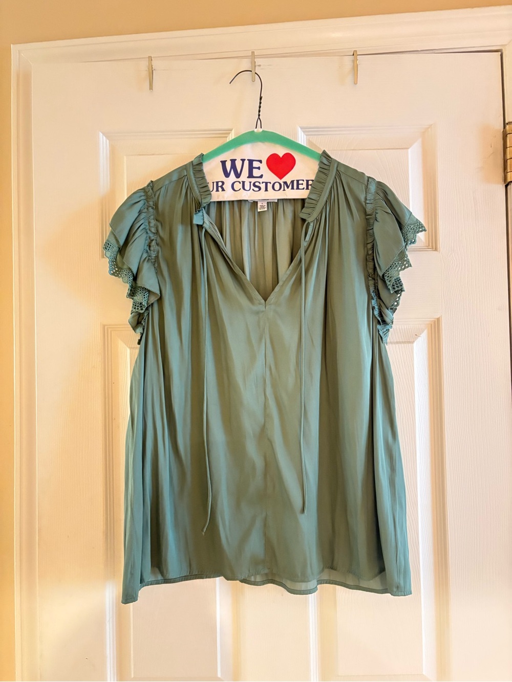 CURRENT AIR flutter sleeve tie neck blouse in Sage Green size Large